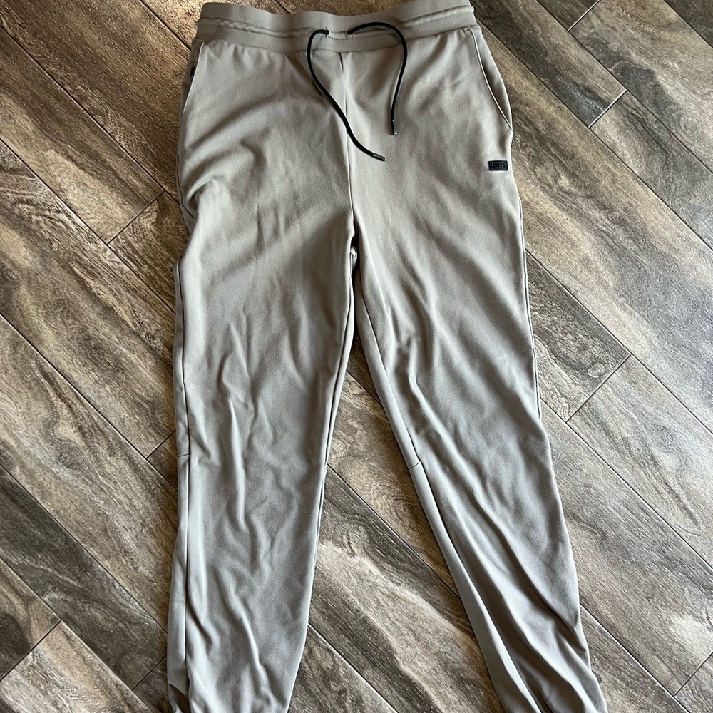 Cuts Runway Jogger | Dark Stone | Slim-Fit |Aeroflite
